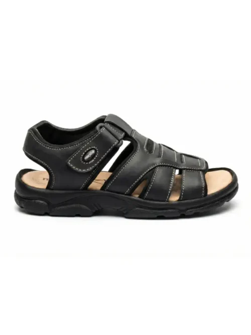 Sandalia de hombre en color negro, con diseño abierto y tiras ajustables, ideal para uso diario y actividades al aire libre. Suela cómoda y duradera, perfecta para el verano.